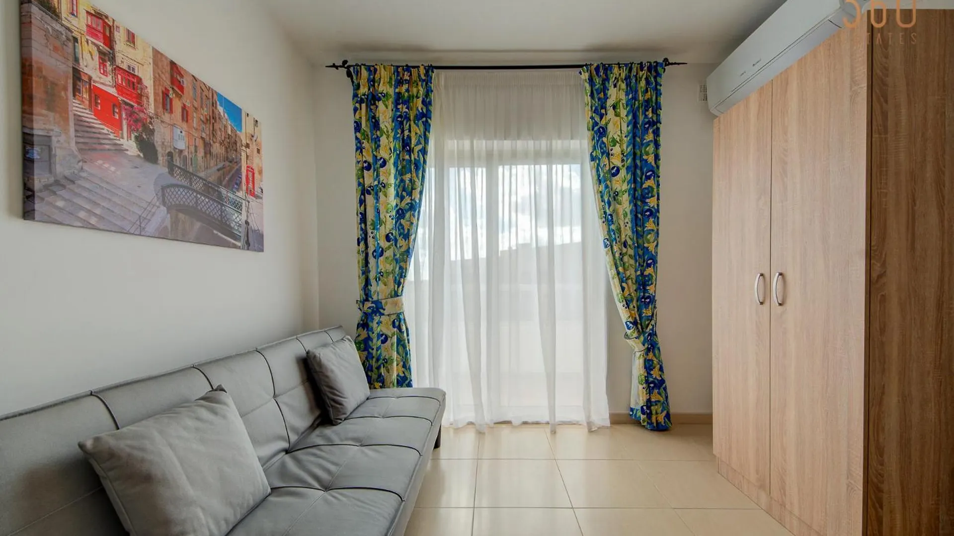 Stunning Sliema Penthouse With Spacious Terrace By 360 Estates