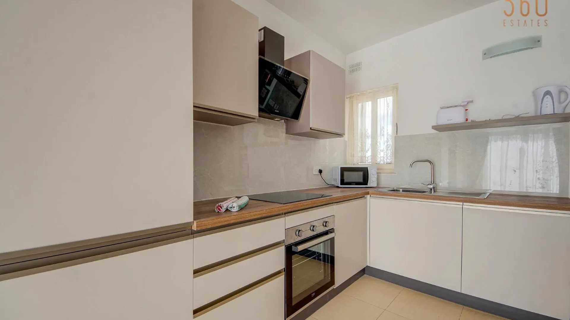 Stunning Sliema Penthouse With Spacious Terrace By 360 Estates